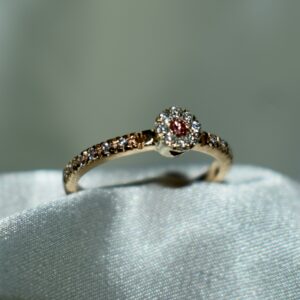 Sortija con 2 Diamantes Blanco y Rosa