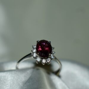 Sortija con Diamante y Turmalina oval