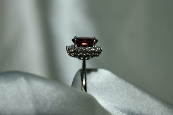 Sortija con Diamante y Turmalina oval - Imagen 4