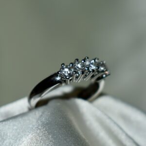 Sortija con Diamante