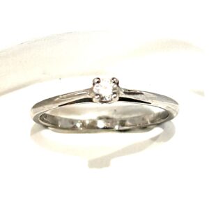 Solitario oro blanco y Diamantes